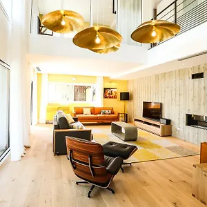 Le Kube Centre Prestige 5*, Annecy France